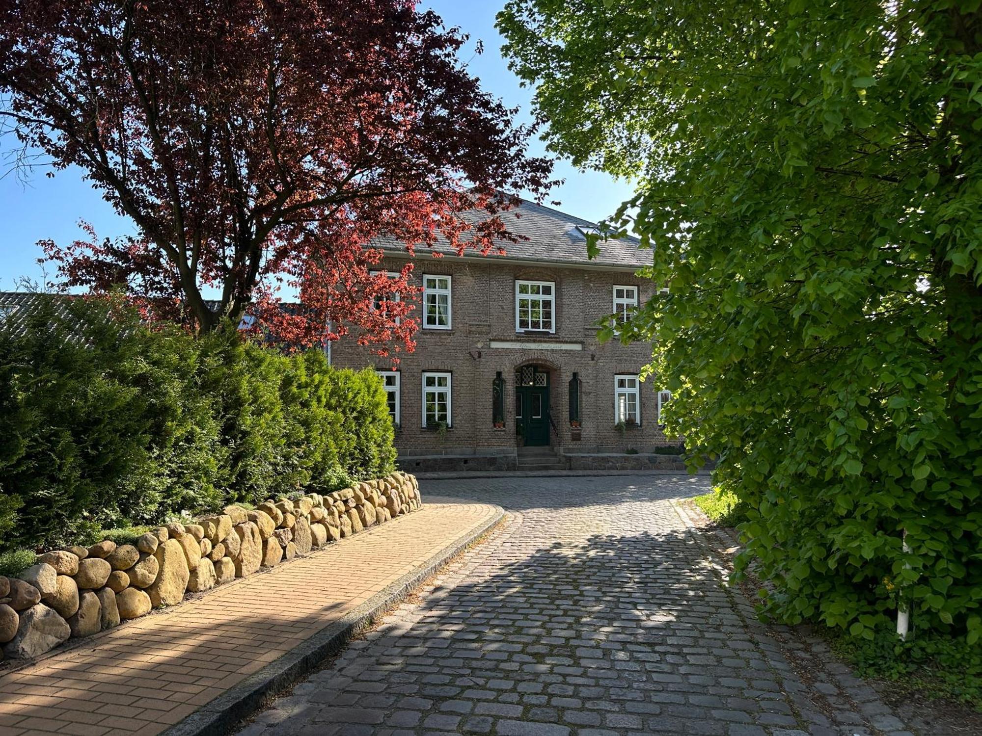 Barmstedt Altes Pastorat Bed & Breakfast エクステリア 写真